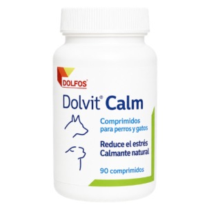 Dolfos Dolvit Calm, suplemento nutricional para perros y gatos formulado con ingredientes que ayudan a mantener un comportamiento tranquilo y equilibrado en situaciones de estrés como viajes, fuegos artificiales, visitas al veterinario, cambios de entorno o ansiedad ocasional.